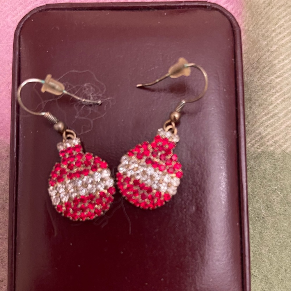 Cute ornament earrings